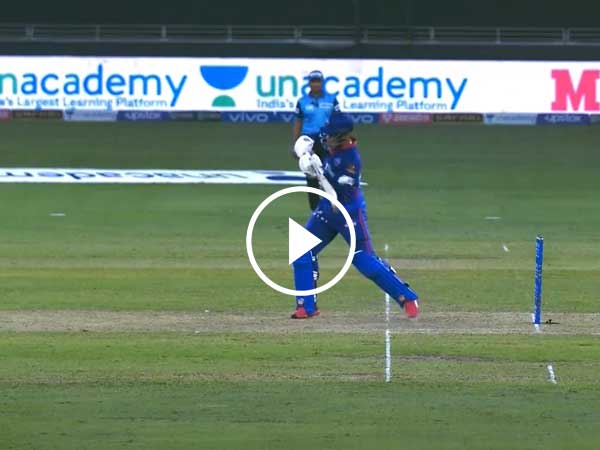 105:WATCH Umpires do not declare near chest-high delivery 'no ball' during DC'