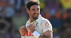 Mitchell Starc and Mehidy Hssan clash on pitch during