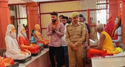 akash deep seeks blessings at gorakhnath temple after returning from the england tour