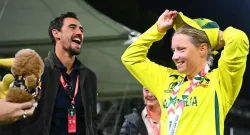 alyssa healy pays tribute to mitchell starc on his t20i retirement sportstiger
