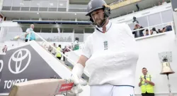 chris woakes breaks his silence on batting with dislocated shoulder