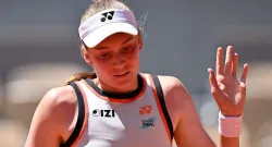 elena rybakina loses to starodubtseva