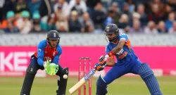 india fighting against england in first t20i