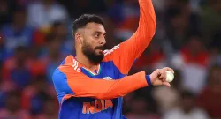 india spinner varun chakaravarthy becomes no 1 ranked t20i bowler for first time sportstiger