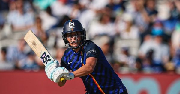 marizanne kapp smashes three consecutive sixes scores stunning 57 for london spirit against birmingham phoenix in the hundred