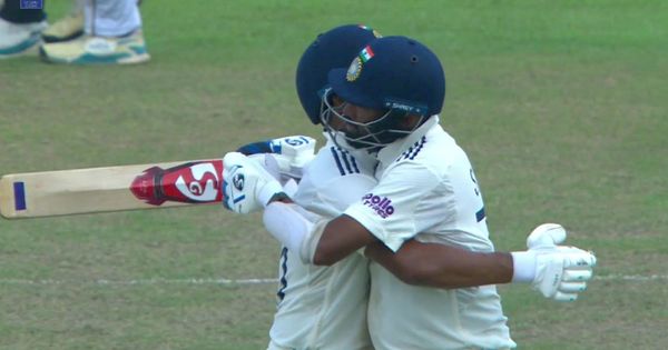 mohammed siraj s defensive play to help dhruv jurel post century in colombo test earns praises from netizens