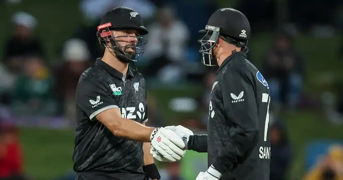 new zealand hammer england by 5 wickets in hamilton odi claim unassailable 2 0 lead