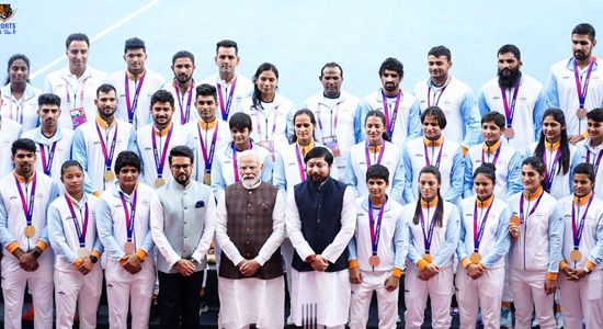 pm modi with india contingent asian games 2023 sportstsiger