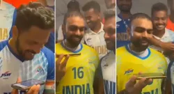 pm narendra modi spoke to the indian hockey team and congratulated them on the bronze medal victory 