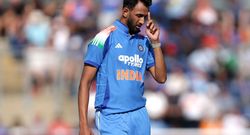 prasidh krishna bowls 20 consecutive dot balls to keep england in check in third odi at lord s