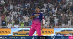 tushar deshpande twitter rection