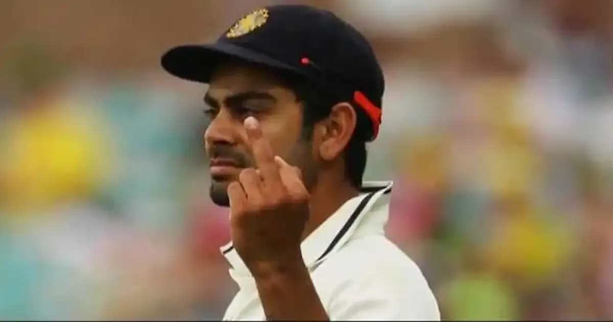 virat kohli showing middle finger to australian crowd bgt 2011 12