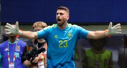 who will win the fifa world cup 2026 golden glove
