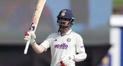 x reacts as kl rahul returns to crease against sri lanka in first test match puts up 82 for visitors