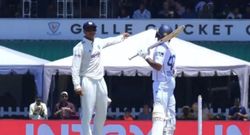 yashasvi jaiswal s cheeky banter with niroshan dickwella ends up in sri lankan losing wicket next delivery